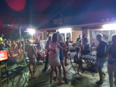 Prestations bar et restaurant de votre camping 3 étoiles en Ardèche