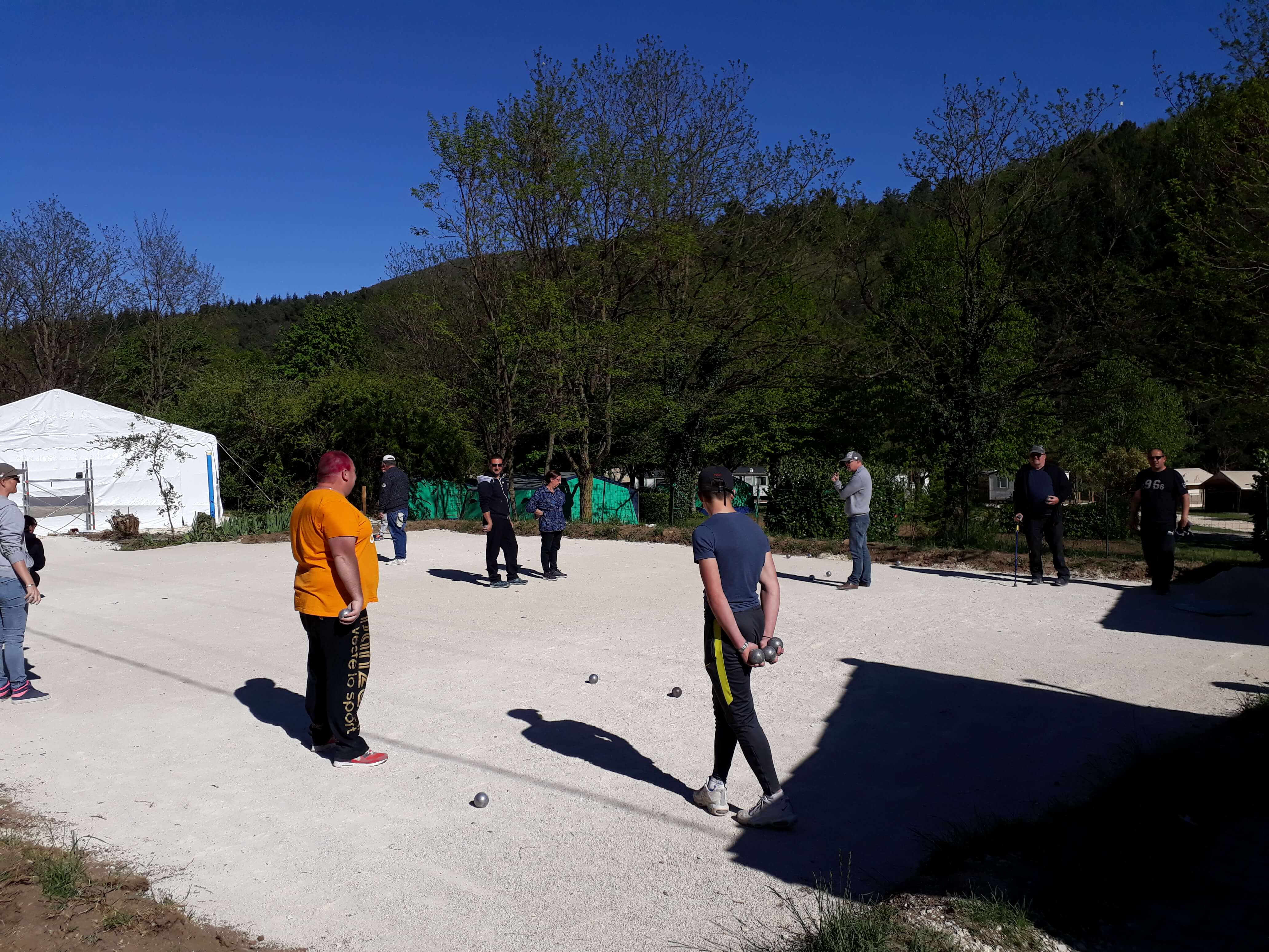 Prestations bar et restaurant de votre camping 3 étoiles en Ardèche