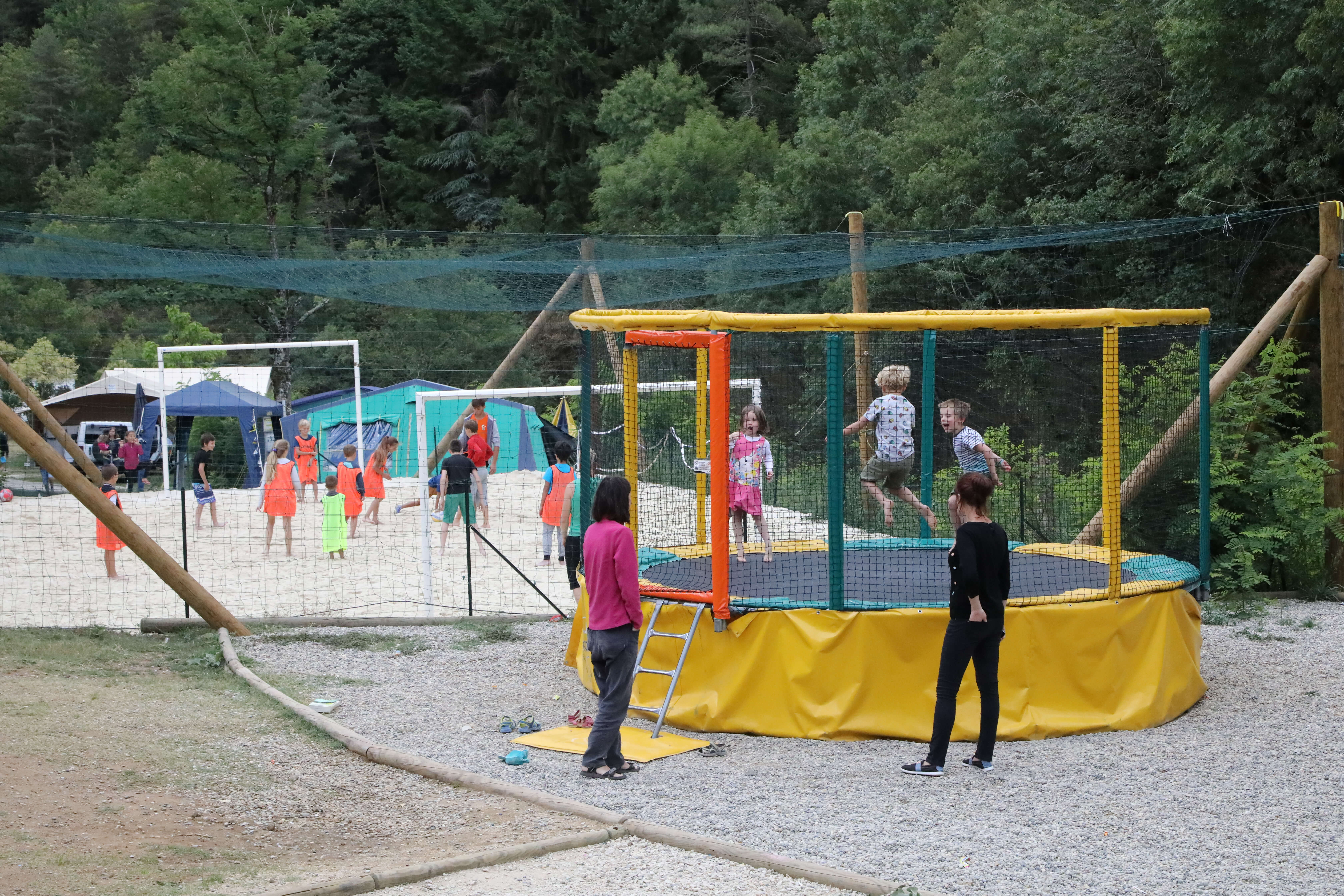 Prestations bar et restaurant de votre camping 3 étoiles en Ardèche