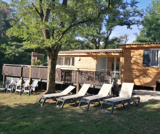 Photo du Grand Chalet 8/10 places du camping au coeur de l'Ardèche