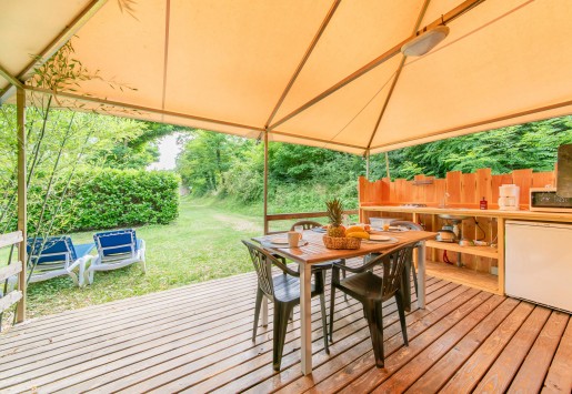 Photo du Grand Lodge du camping au coeur de l'Ardèche