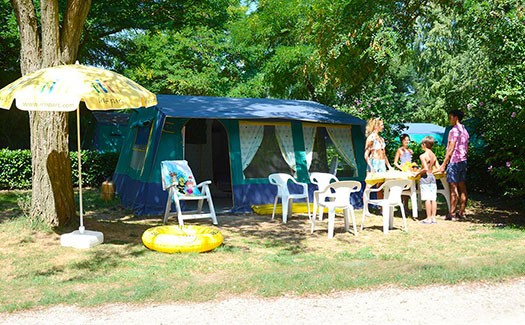 Tente Authentique dans un camping 3 étoiles en Ardèche